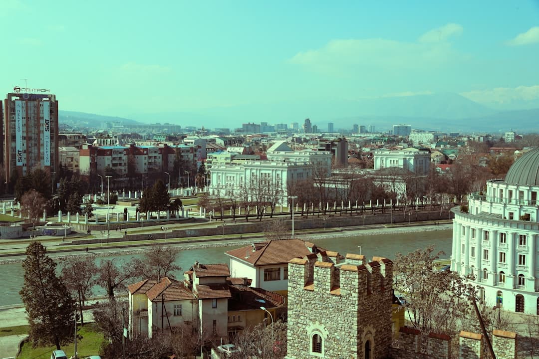 İzmir - Üsküp Uçak Bileti