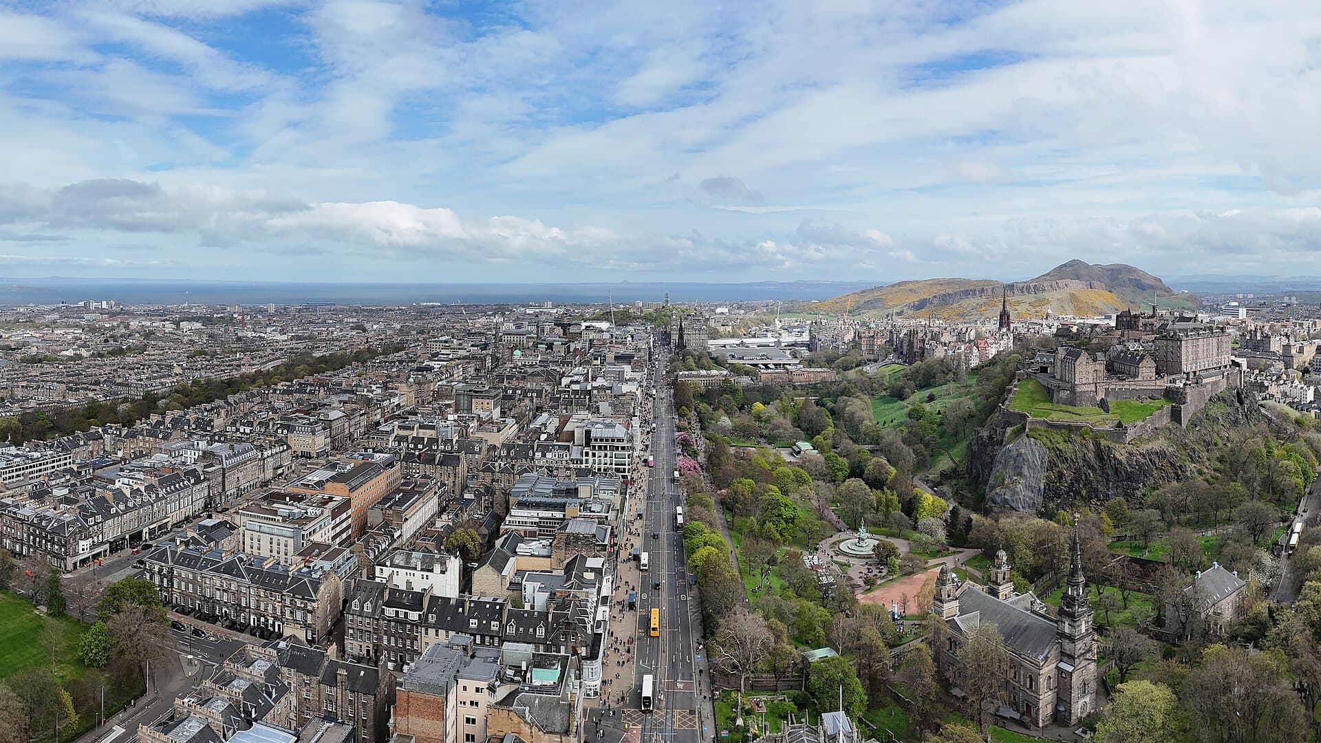 Antalya - Edinburgh Uçak Bileti