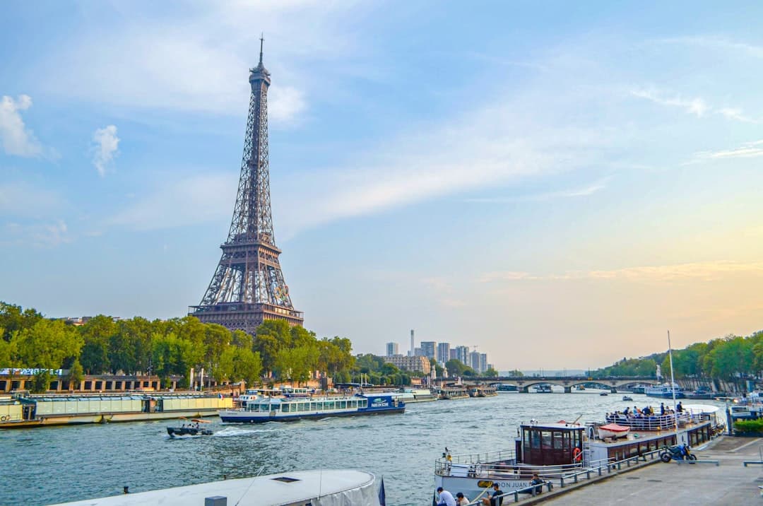 İstanbul - Paris Uçak Bileti