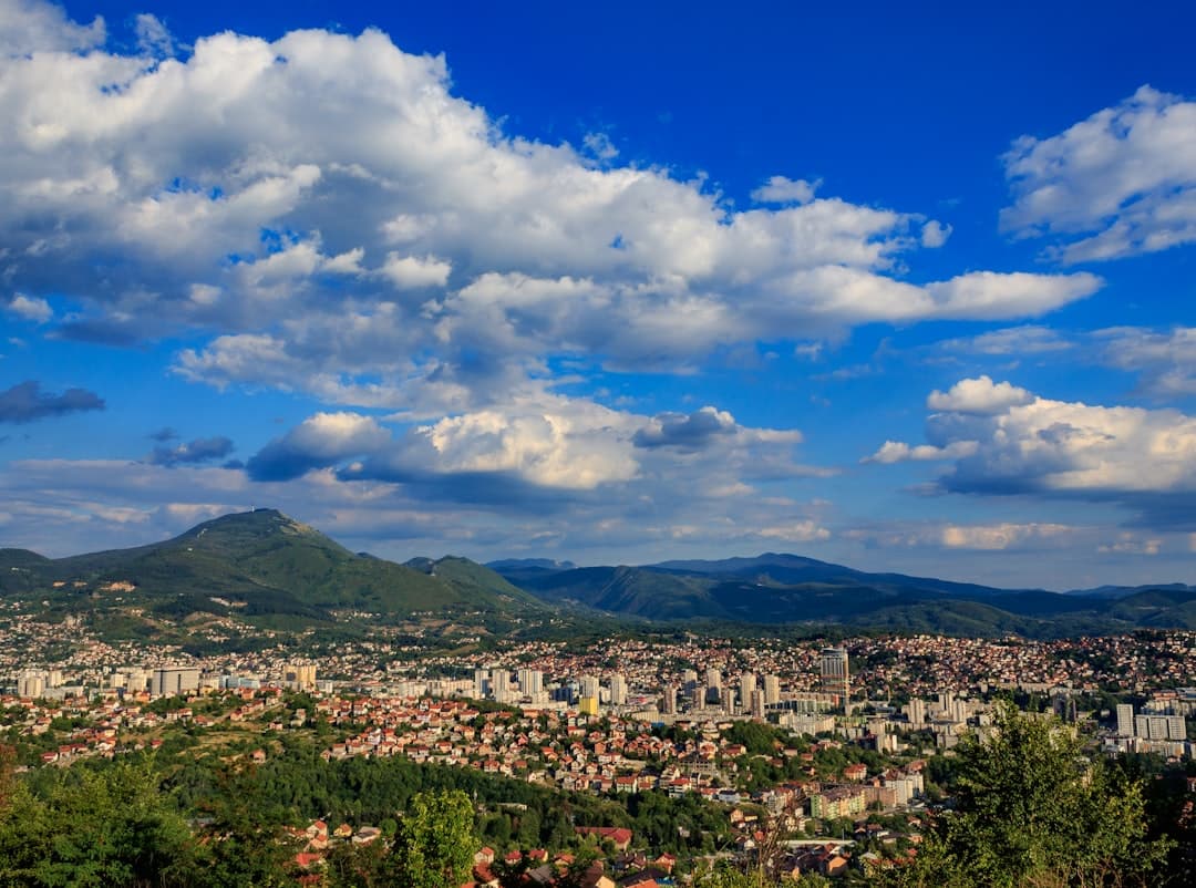 İzmir - Saraybosna Uçak Bileti
