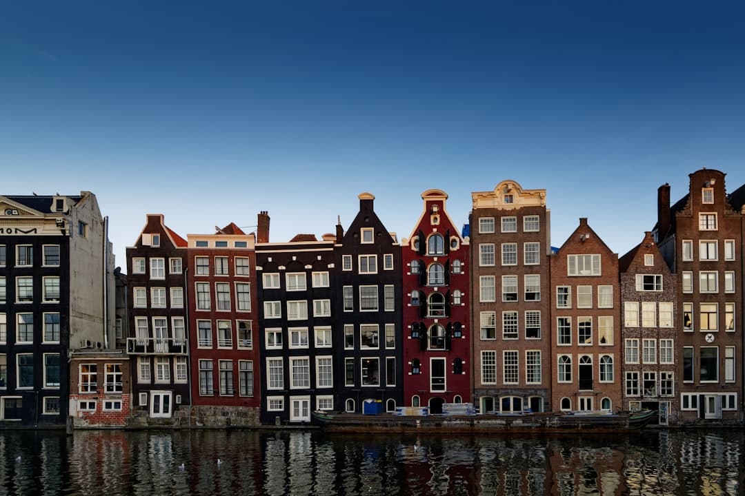 İstanbul - Amsterdam Uçak Bileti