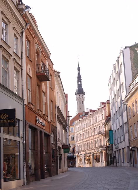 İstanbul - Tallinn Uçak Bileti