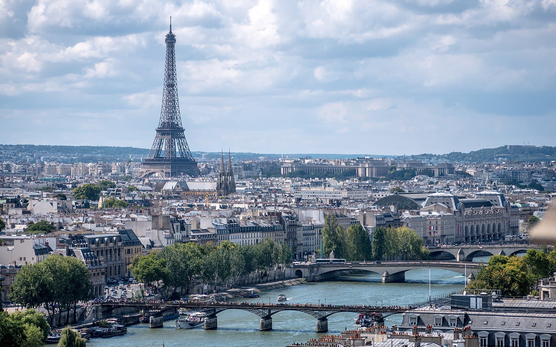 İstanbul - Paris Uçak Bileti