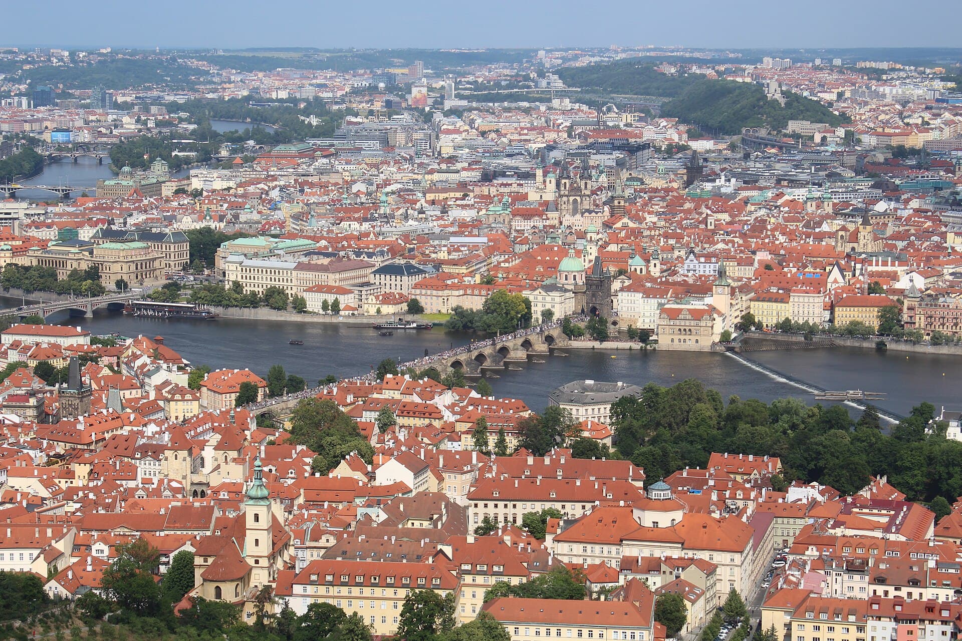 İstanbul - Prag Uçak Bileti